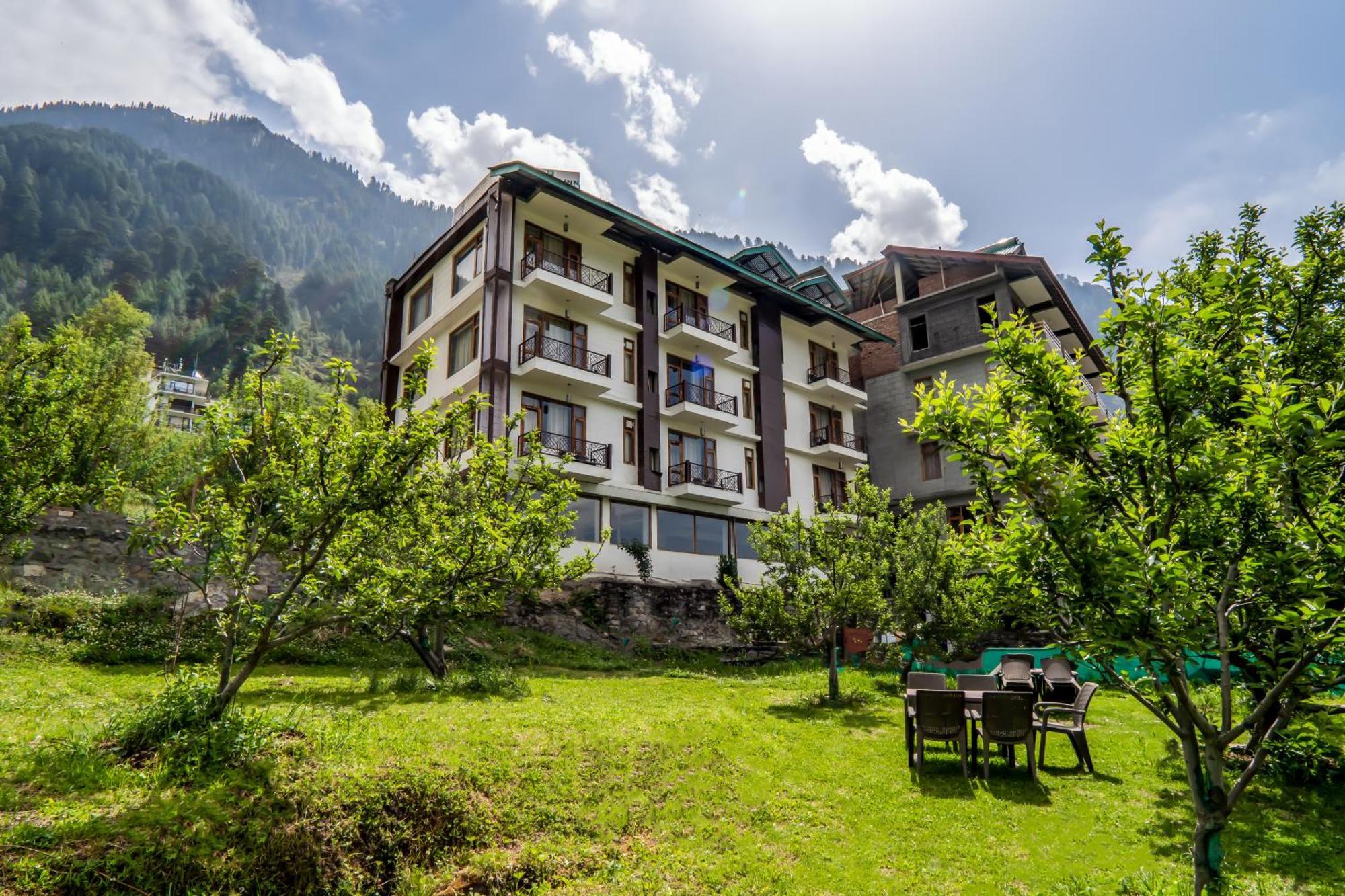 Pristine Inn Manali - Manali (Himachal Pradesh) — Photos 1